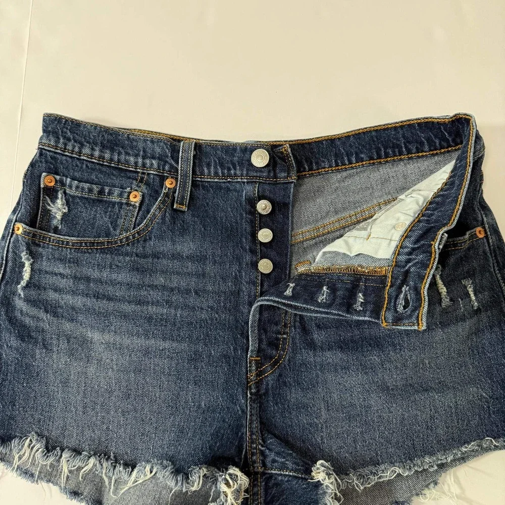 Levis 501 Original Cut Off Denim Shorts Dark Wash Distressed Button Fly Size W31